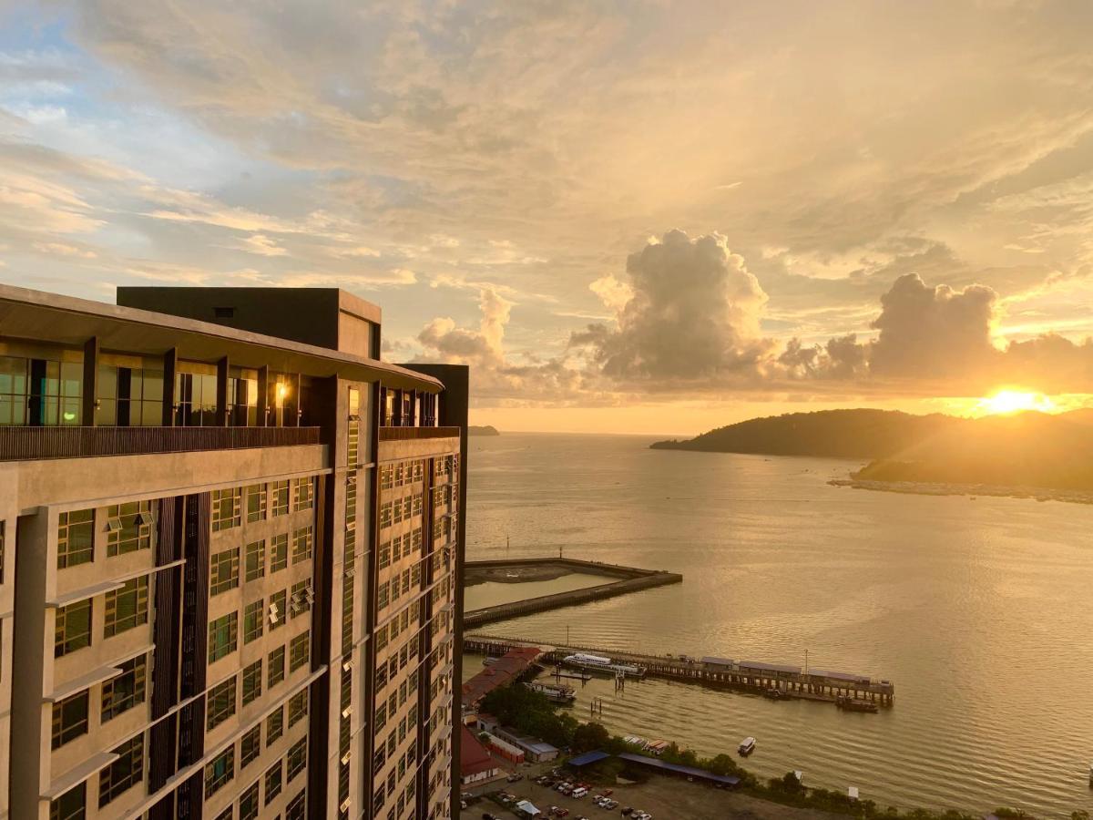 Sunset Seaview Vacation @ Jesselton Quay Apartment Kota Kinabalu
