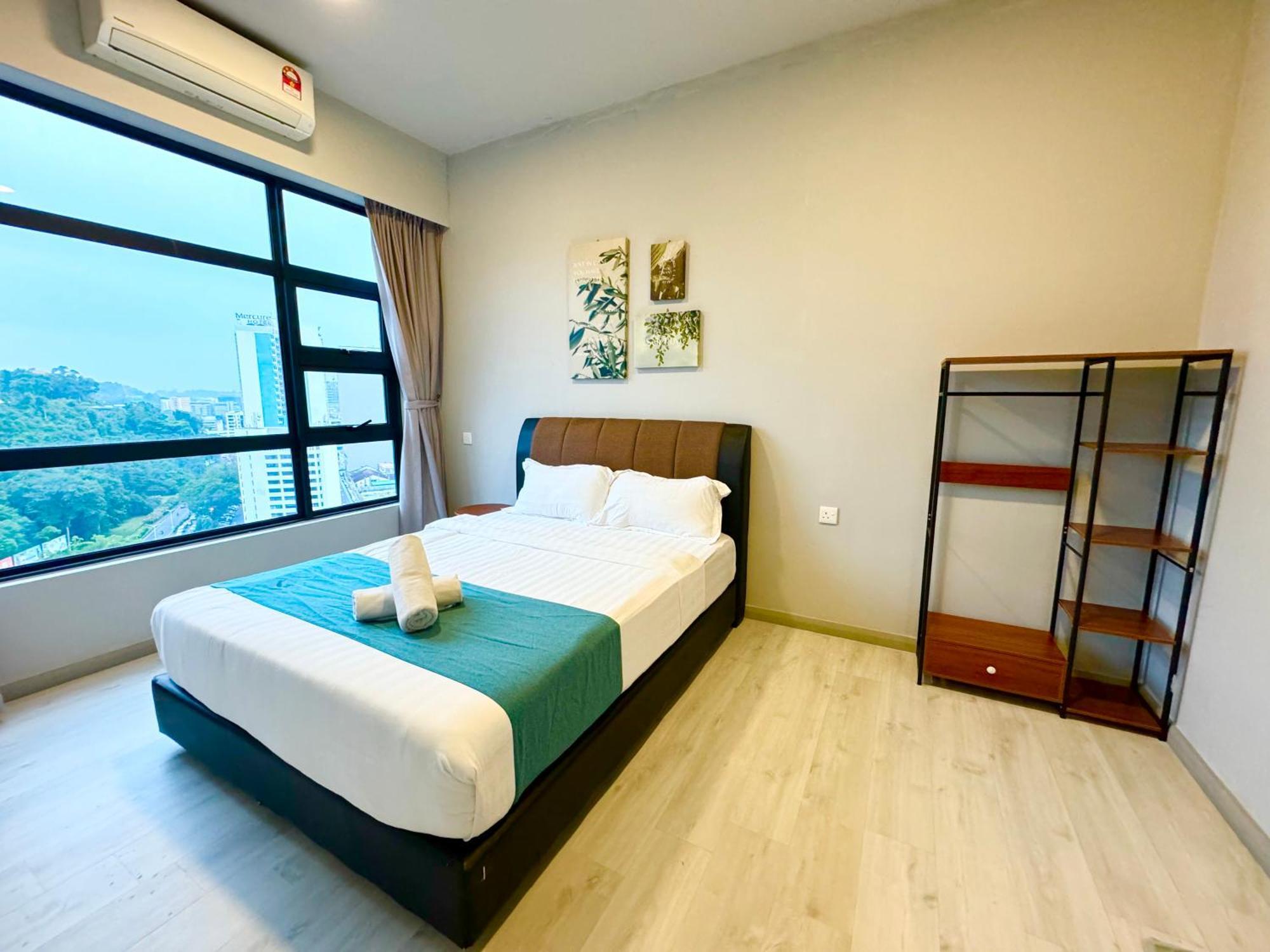 Apartment Sunset Seaview Vacation @ Jesselton Quay *
