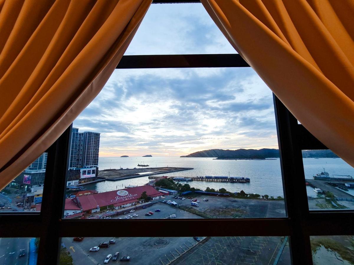 Sunset Seaview Vacation @ Jesselton Quay *